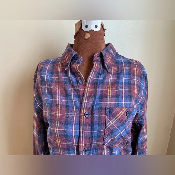 Weatherproof flannel butt down shirt, plaid shirt - Picture 2 of 10